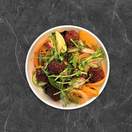 Salotos su burokėlių rutuliukais