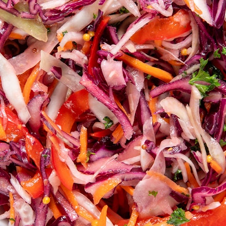 Cabbage salad with fennel