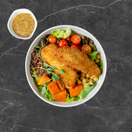 Salad with crispy fingers and sweet potatoes