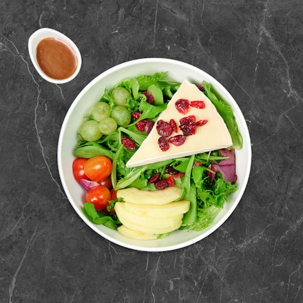 Salad with Brie cheese