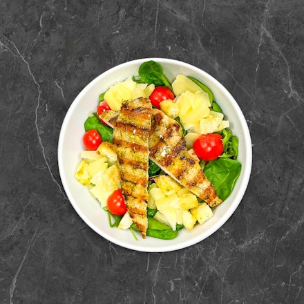 Salad with grilled chicken and pineapple
